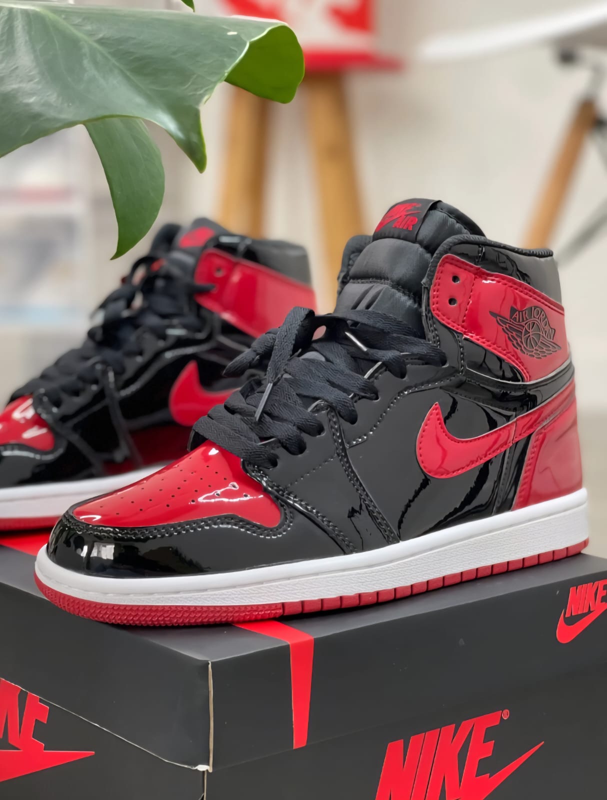 Manicomio Sneakers 